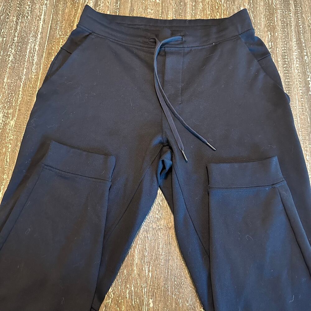 Lululemon Performance Workout Jogger Sweatpants Polyester Wool Black Mens Size M